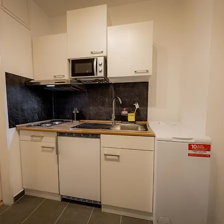 Апартаменти 'goldpath' - Spitalhof I Modern I Wlan I Kueche I Balkon I Smarttv Mit Wipu Пассау