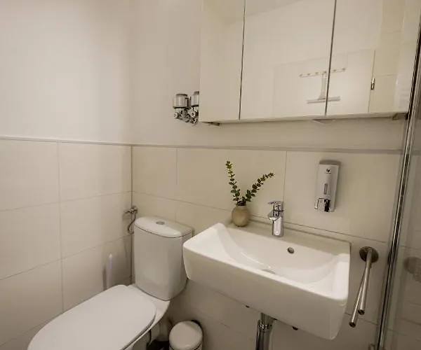 'goldpath' - Spitalhof I Modern I Wlan I Kueche I Balkon I Smarttv Mit Wipu 公寓 *