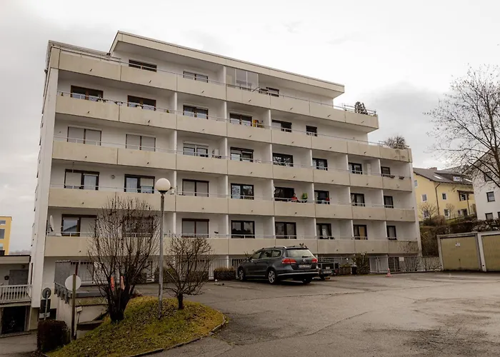 Apartmán 'goldpath' - Spitalhof I Modern I Wlan I Kueche I Balkon I Smarttv Mit Wipu Pasov